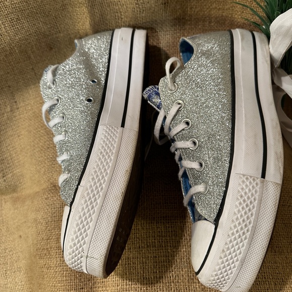 Women’s CONVERSE Silver Sparkle Glitter Sneakers Size 9 - Picture 13 of 15
